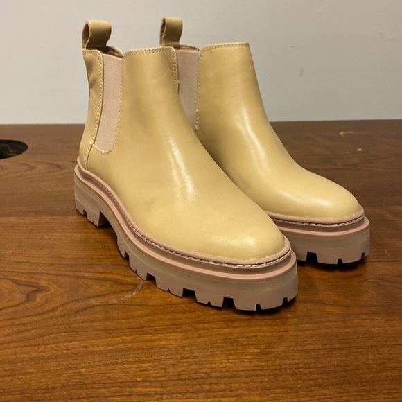 J Crew The Mariam Chelsea Boot in Leather NH947 - Picture 2 of 7